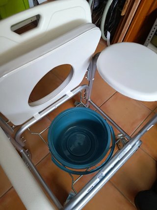Silla de baño portátil