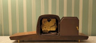 Reloj de sobremesa antiguo de madera