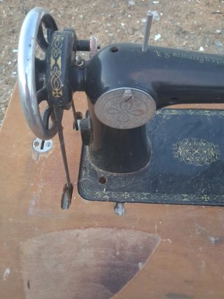 Máquina de coser antigua Sigma