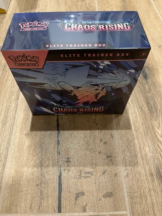 Pokemon ETB Chaos Rising Inglés