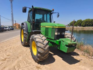 Tractor John Deere 6810