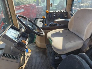Tractor John Deere 6810