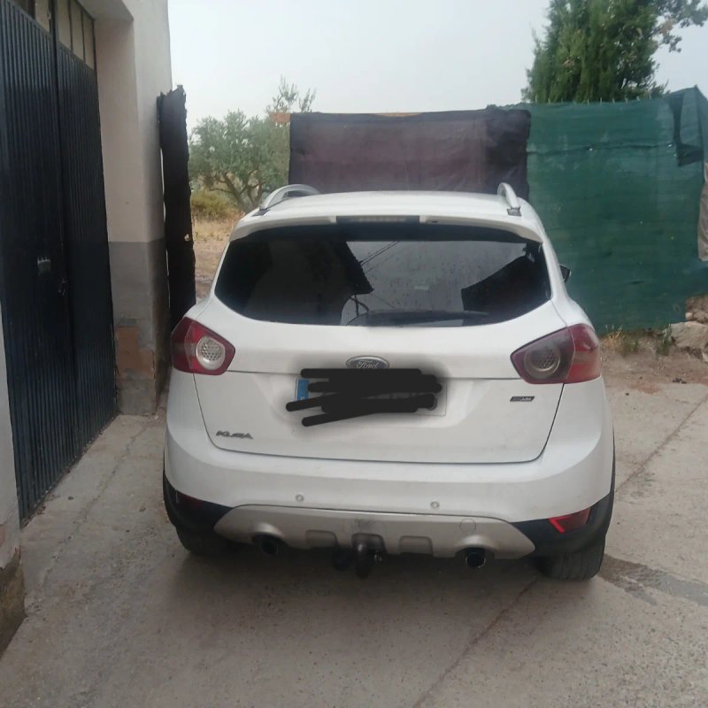Ford Kuga 2010 - foto 1