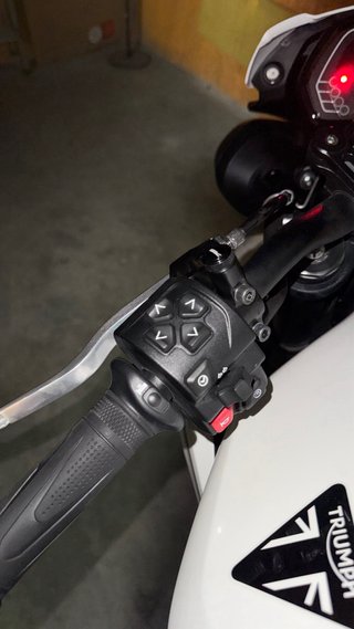 Triumph Street Triple 765 R 2025