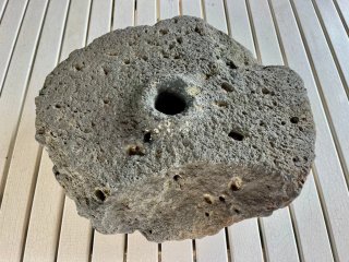 Piedra de molino romana basalto