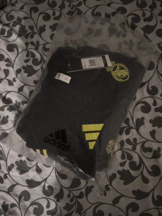 Chándal Real Madrid Adidas Negro y Amarillo