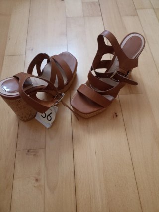 Sandalias Stradivarius Marrones Talla 36