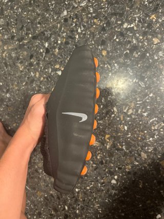 Nike Mind Mules Naranja y Negro