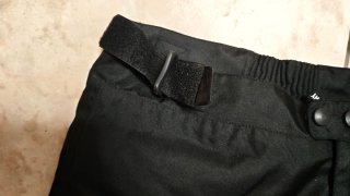 Pantalón de moto negro talla L.