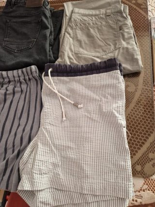 Lote 4 pantalones: 2 largos y 2 cortos Talla 42