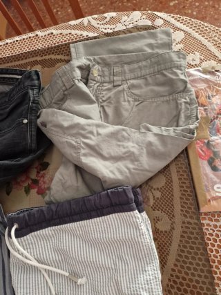 Lote 4 pantalones: 2 largos y 2 cortos Talla 42