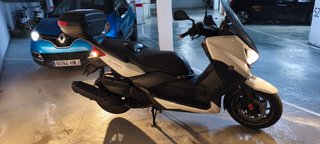 Yamaha XMAX 400 ABS Maxi Scooter