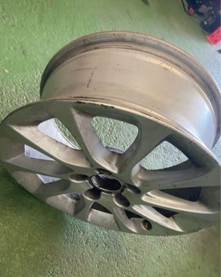 Llanta 16 Audi A3 8V