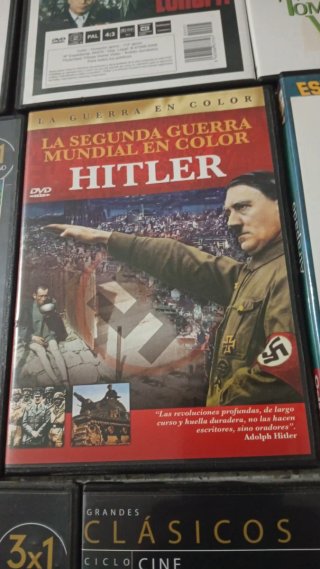 Se vende todo el lote más de 400 película DVD