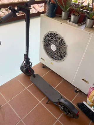 Patinete eléctrico plegable  Xiaomi 4