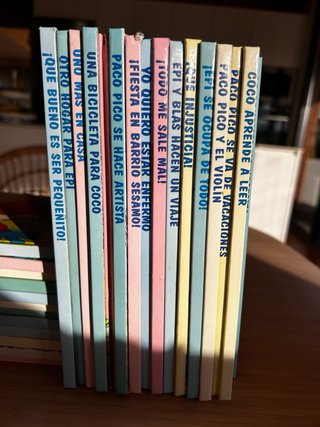 Lote 27 libros Barrio Sésamo