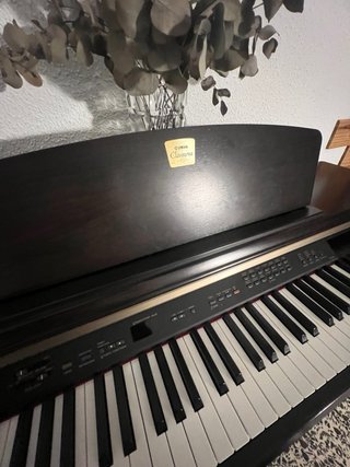 Piano Digital Yamaha Clavinova CLP120