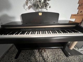 Piano Digital Yamaha Clavinova CLP120