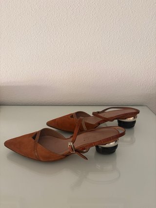 Zapatos de ante camel con tiras