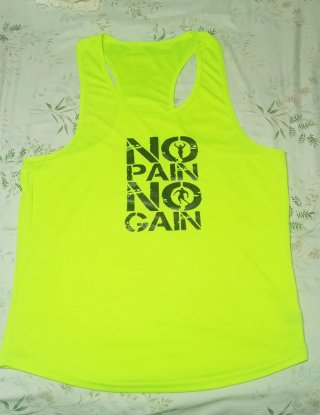 Camiseta tirantes gym fosforito