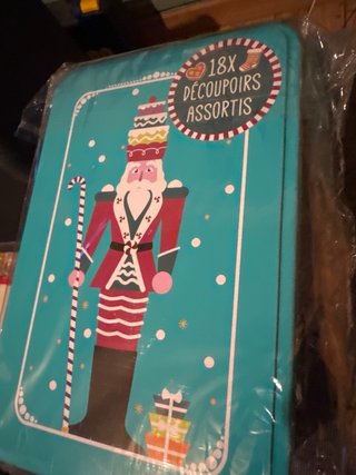 18 Cortadores Galletas navidad Caja Metálica Nueva