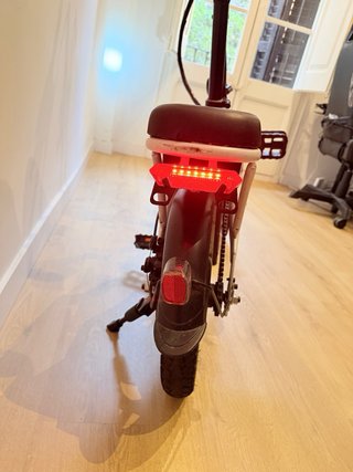 Bicicleta Eléctrica Plegable Blanca