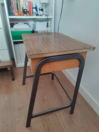 Pupitres antiguos madera y metal