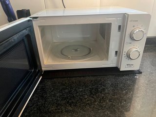 Microondas Orbegozo Blanco