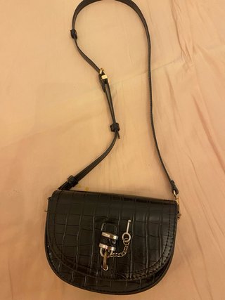 Bolso bandolera negro Stradivarius
