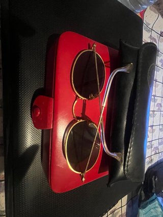 Gafas vintage Ray-Ban Gold, diseño ovalado en dora