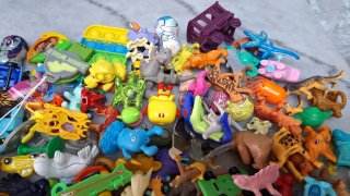 LOTE FIGURAS KINDER SORPRESA Y OTROS