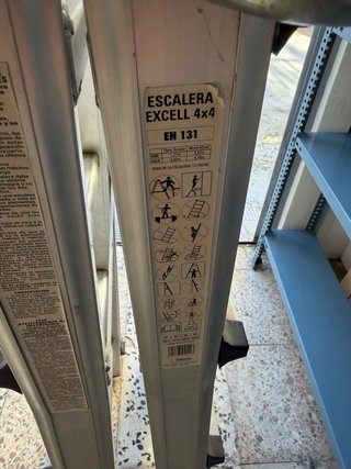 Escalera telescópica de aluminio