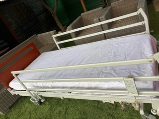 Cama Eléctrica Invacare con Carro