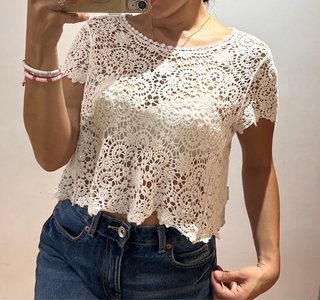 Top blanco tejido crochet