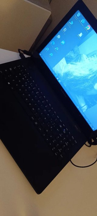Portátil Lenovo Negro