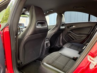 Mercedes-Benz Clase CLA 2015 etiqueta C