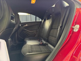 Mercedes-Benz Clase CLA 2015 etiqueta C
