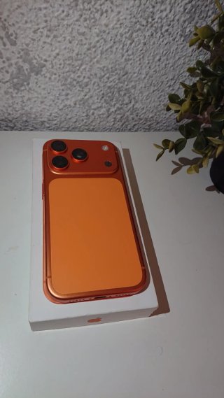 iPhone 17 Pro Naranja