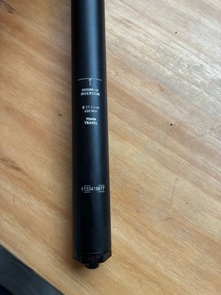 Tija telescópica inalámbrica Rockshox Reverb AXS