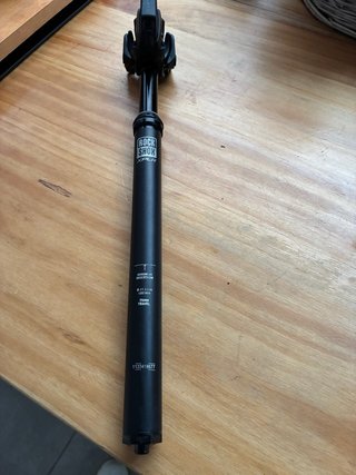 Tija telescópica inalámbrica Rockshox Reverb AXS