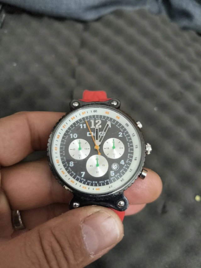 Reloj Dolce & Gabbana Negro/Rojo