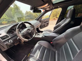 Mercedes-Benz C63 AMG 2010 (457cv)