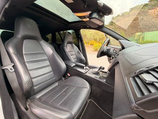 Mercedes-Benz C63 AMG 2010 (457cv)