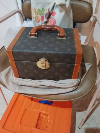 Neceser Louis Vuitton Marrón