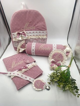 Canastilla personalizada con el nombre y colores