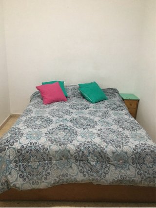 Habitacion amplia disponible