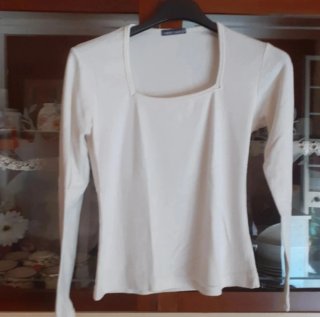 Maglia donna manica lunga scollo quadrato