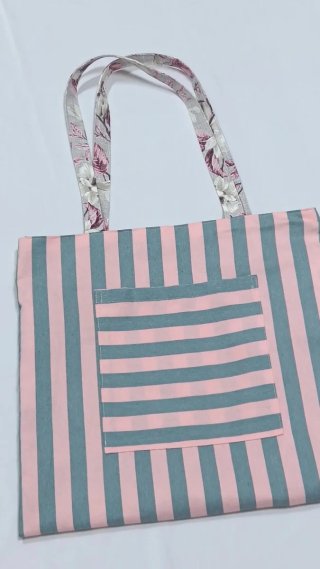 Bolso reversible estampado floral