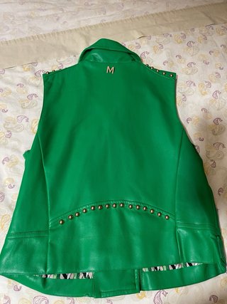 Chaleco verde Lola Casademunt