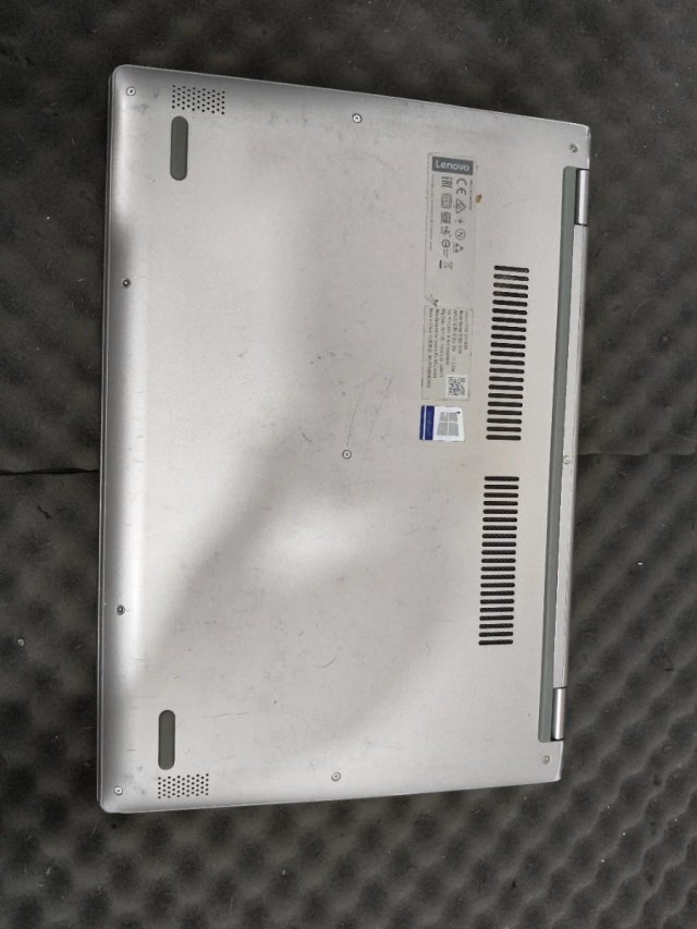 Lenovo Yoga Plata